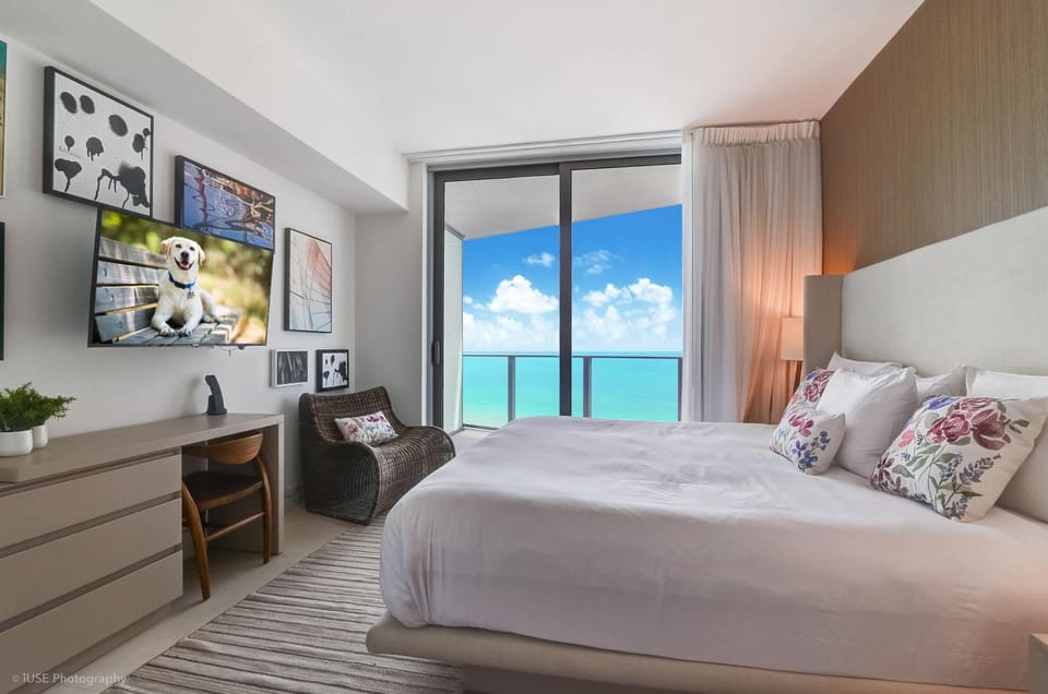 30th Floor Two Condo Vacation Package in Hollywood House in Hollywood Beach