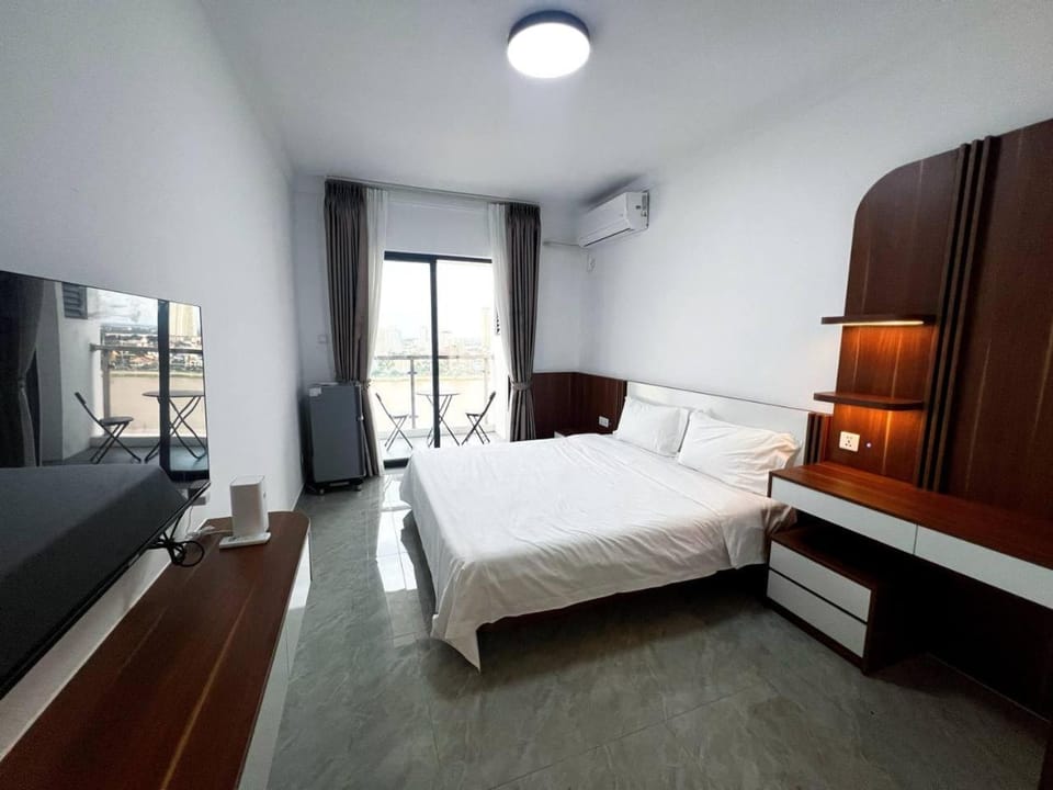 Bed, wardrobe, air conditioner