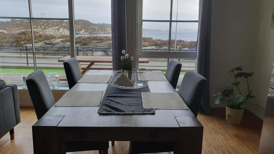 Living room, Sea view
