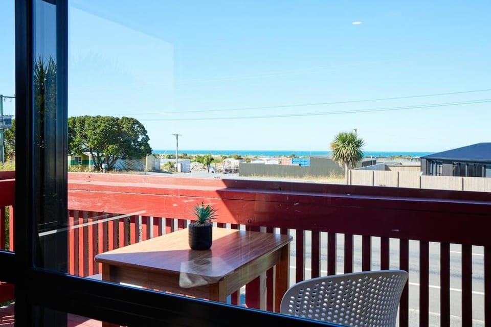 Revive House | Comfortable Base | Top Unit - KK71932 House in Kaikōura