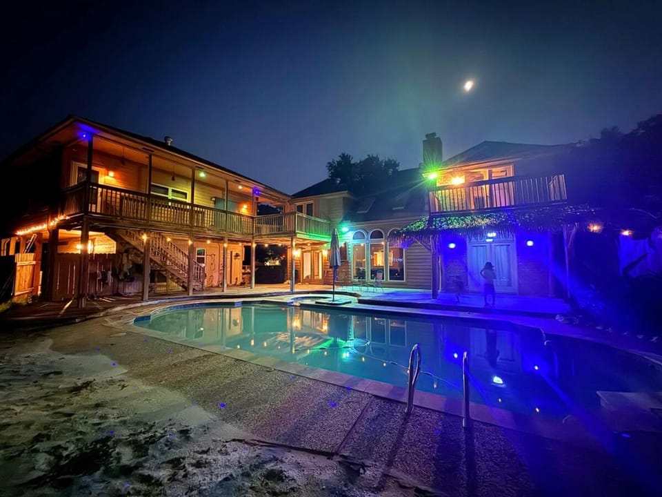 Near NASA, Clear Lake, Bay, Kemah, pool Villa in Seabrook