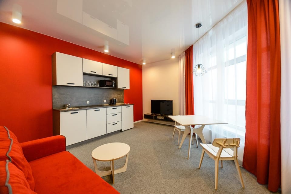TV and multimedia, Coffee/tea facilities, Kitchen or kitchenette, Living room, Dining area