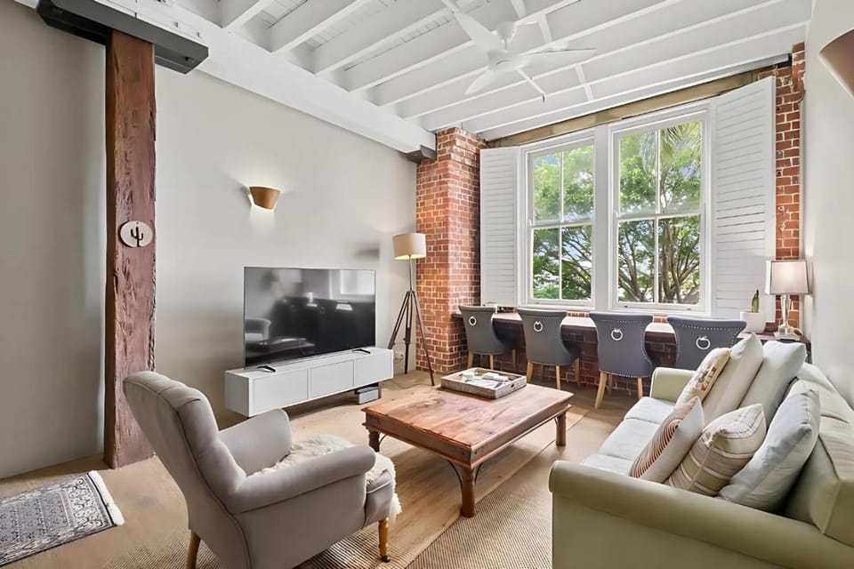 TV and multimedia, Living room, Seating area