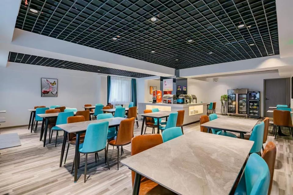Super 8 Select Hotel Xi'an Anyuanmen Subway Station Branch Hotel in Xian