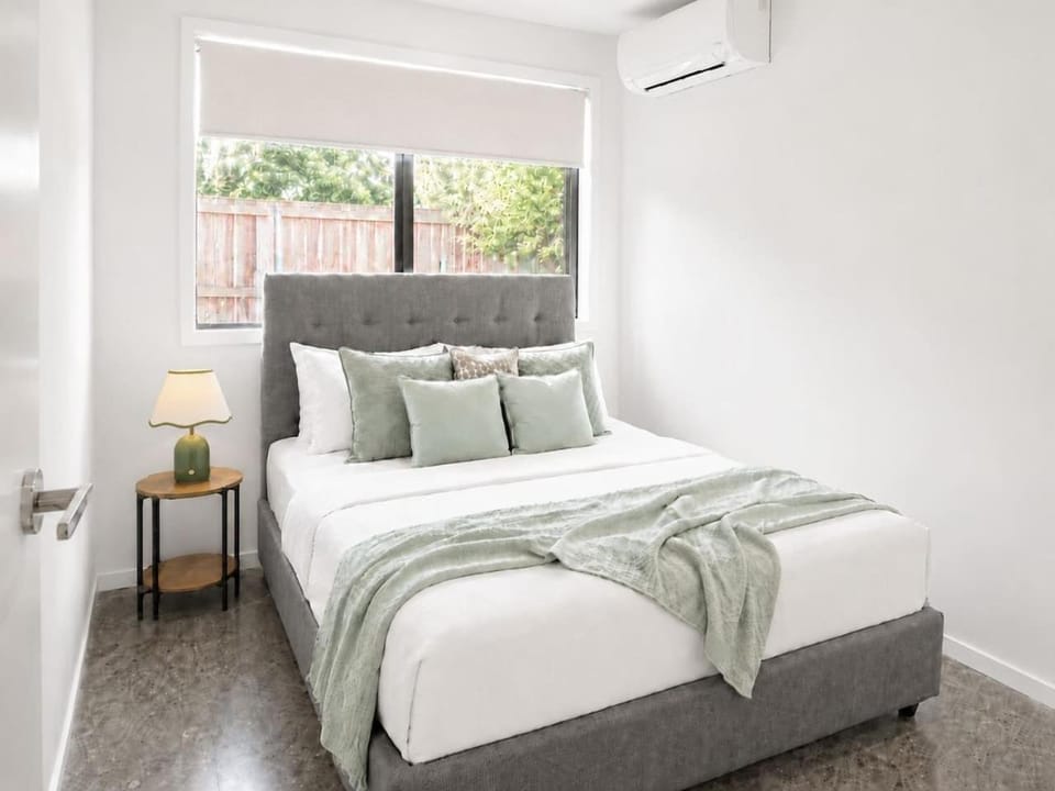 Brand new 3bd home in Sunnybank near Train Station House in Brisbane
