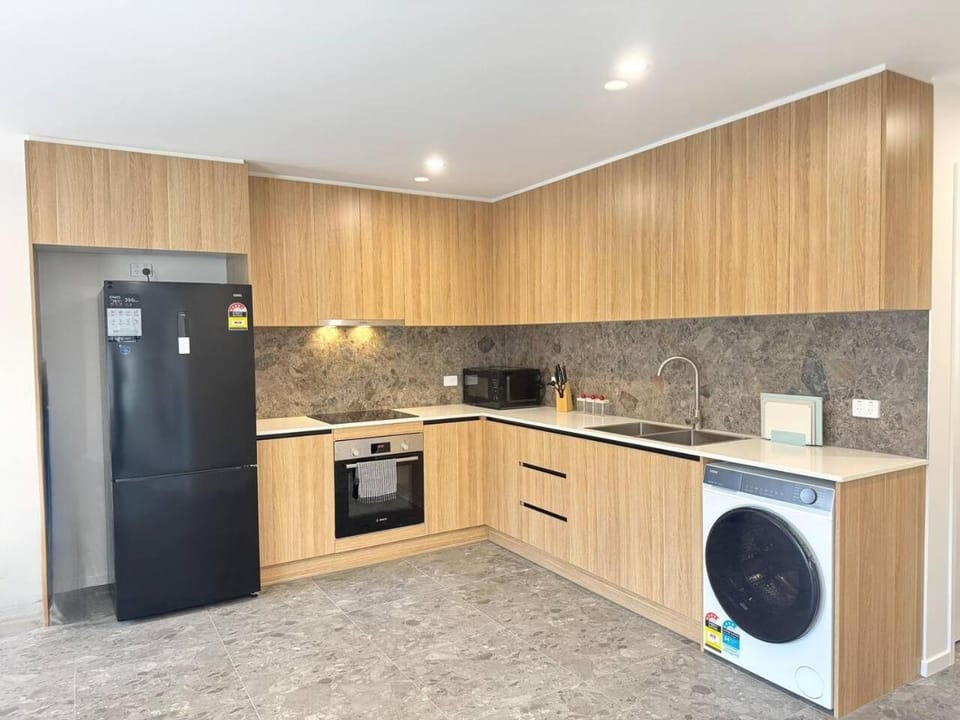 Brand new 3bd home in Sunnybank near Train Station House in Brisbane