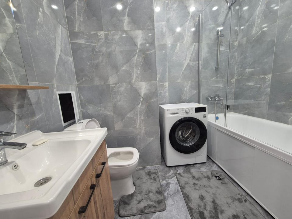 Уютная Квартира с красивым видом по проспекту Тауелсиздик Apartment in Kazakhstan