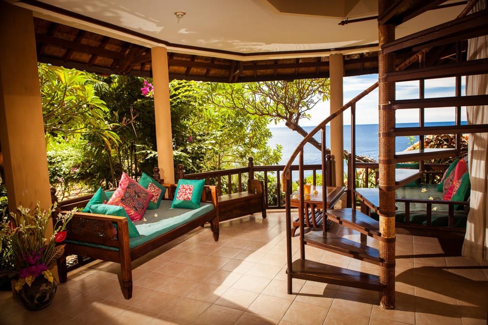 Balcony/Terrace, Living room, Seating area, Garden view, Sea view