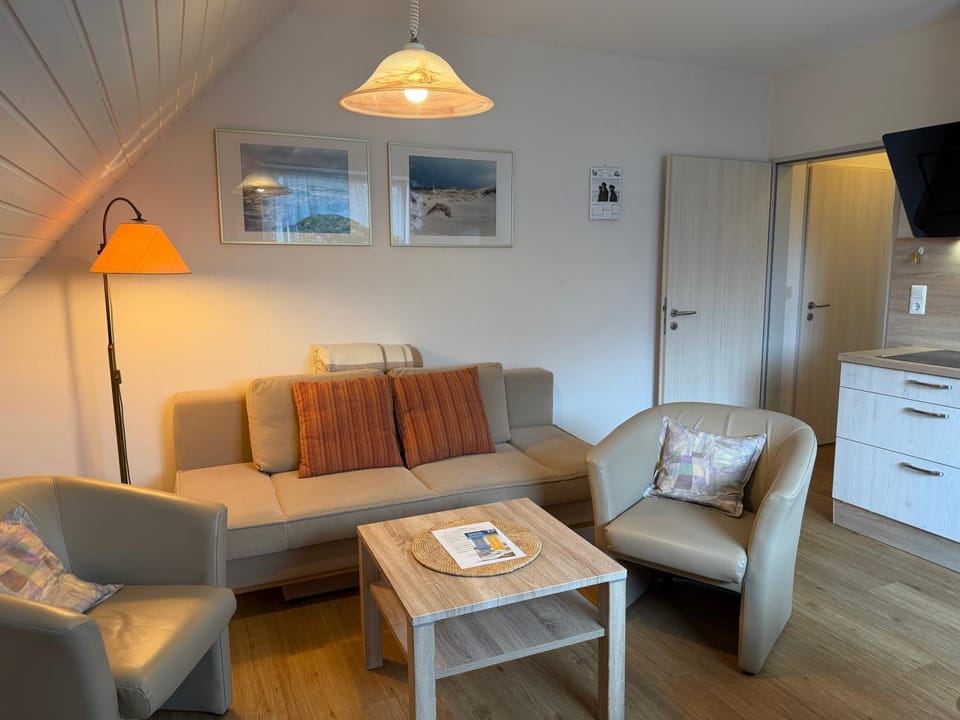 Kitchen or kitchenette, Living room, Seating area