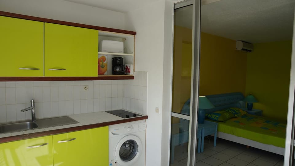 Studio au Gosier avec parking privé, accès direct plage Apartment in Le Gosier