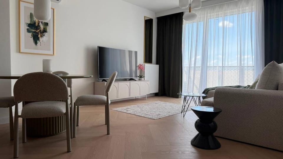 Communal lounge/ TV room, TV and multimedia, Living room, Seating area, Evening entertainment