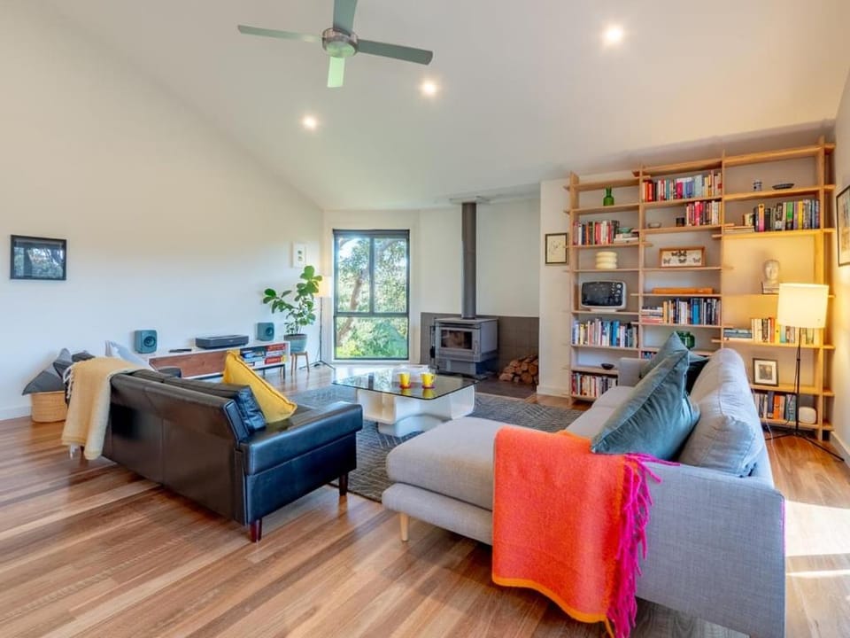 Unique Coastal Retreat House in Venus Bay
