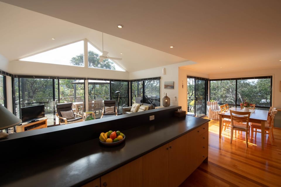 She Oak Treetop Escape House in Aireys Inlet