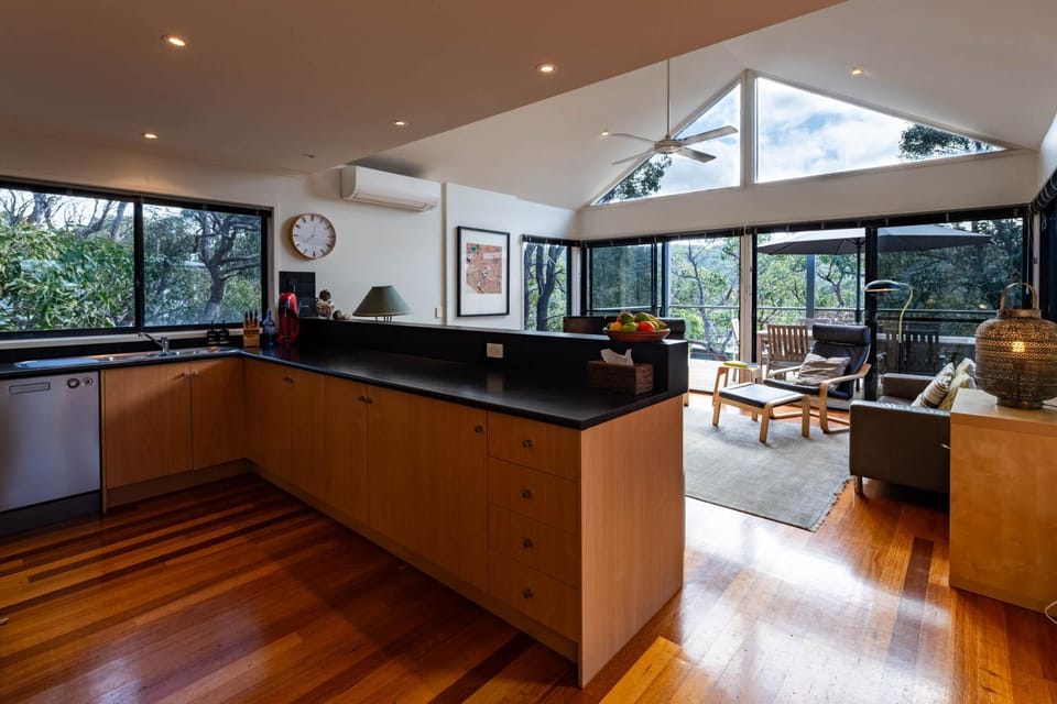 She Oak Treetop Escape House in Aireys Inlet