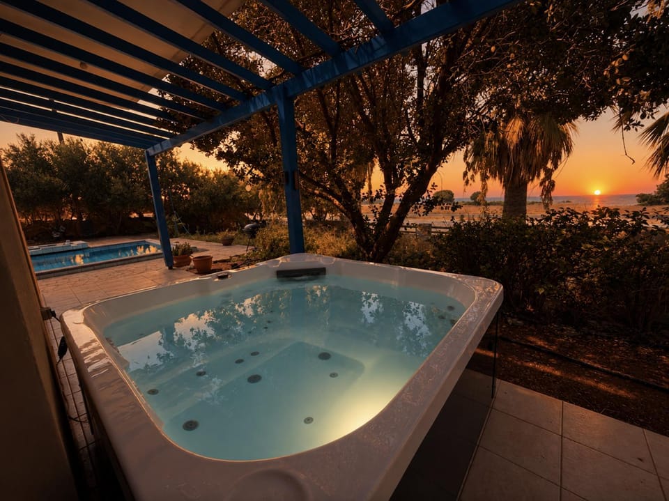 Seafront Villa with Private Pool House in Peyia