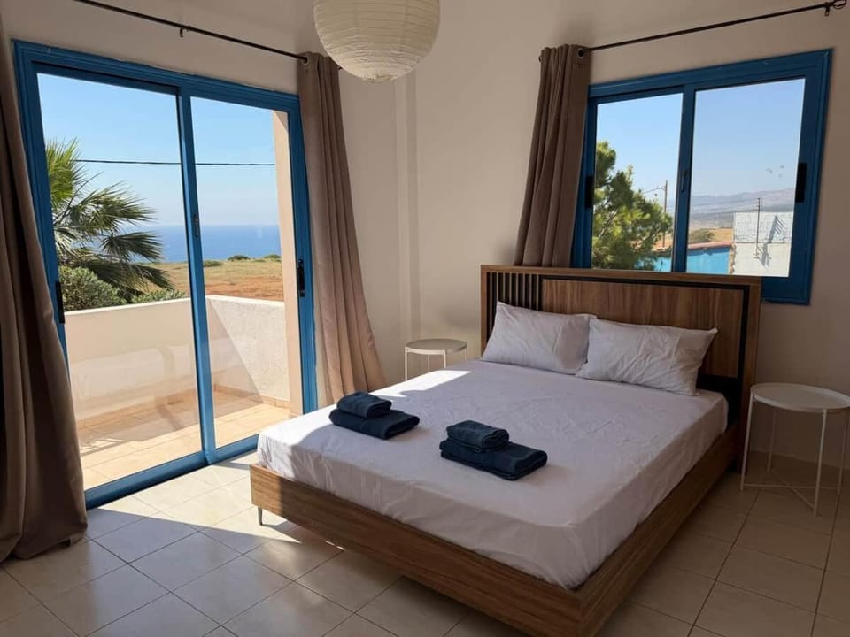 Seafront Villa with Private Pool House in Peyia