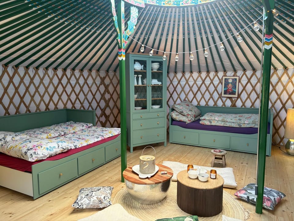 Bouda na břehu Luxury tent in Czechia