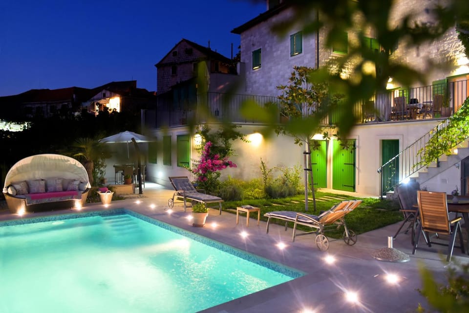 Patio, Night, Summer, Garden, Balcony/Terrace, Evening entertainment, On site, Garden view, Pool view, Swimming pool, Sports