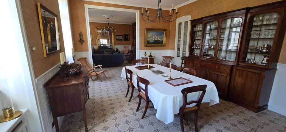 Property building, Living room
