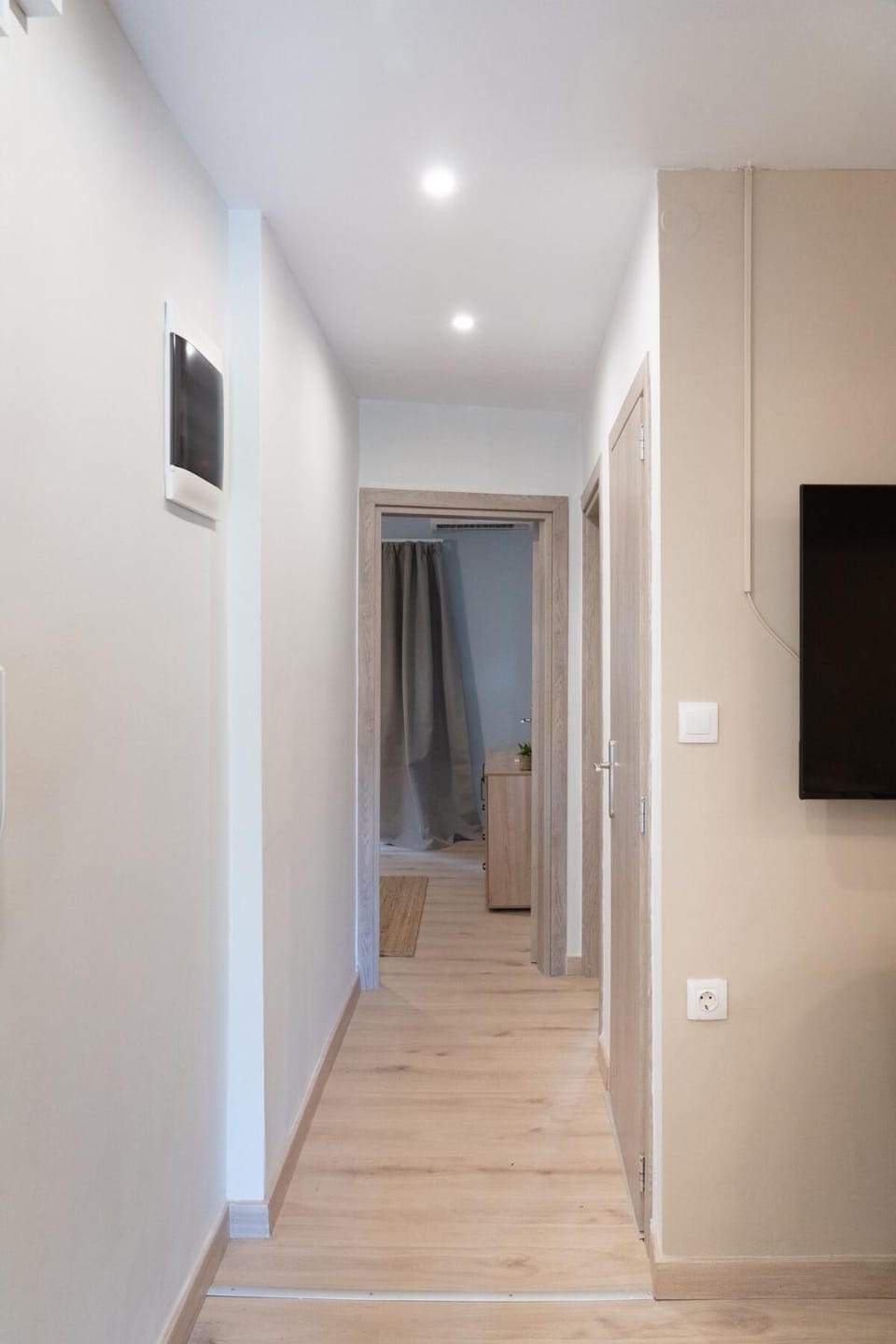 Urban Comfort - Spacious 3BR Apartment in Thessaloniki