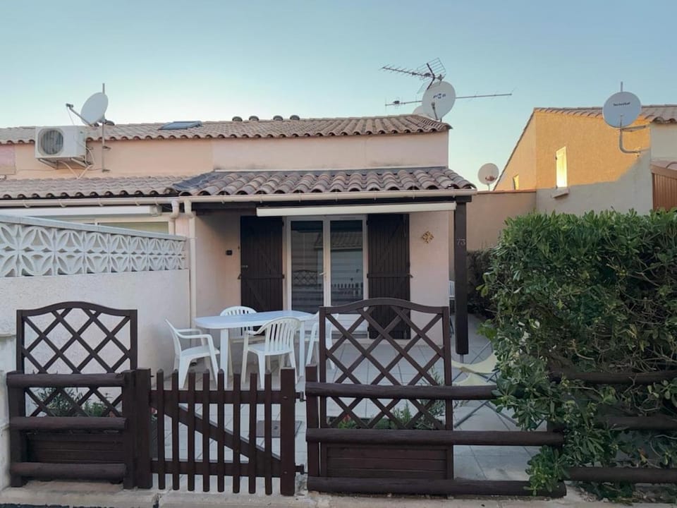 Maison à 200m de la mer avec piscine House in Gruissan