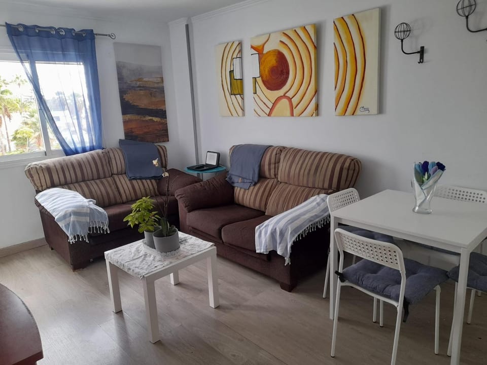 Dorado sunshine 2 bedrooms, with pools and views Apartment in Playa de las Americas