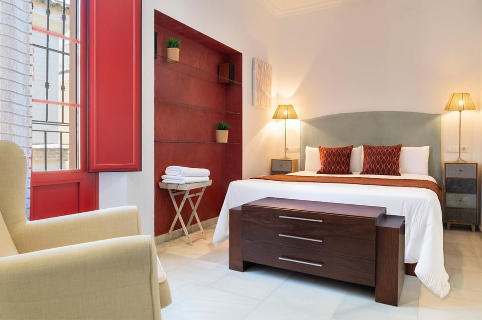 Bed, Photo of the whole room, Bedroom