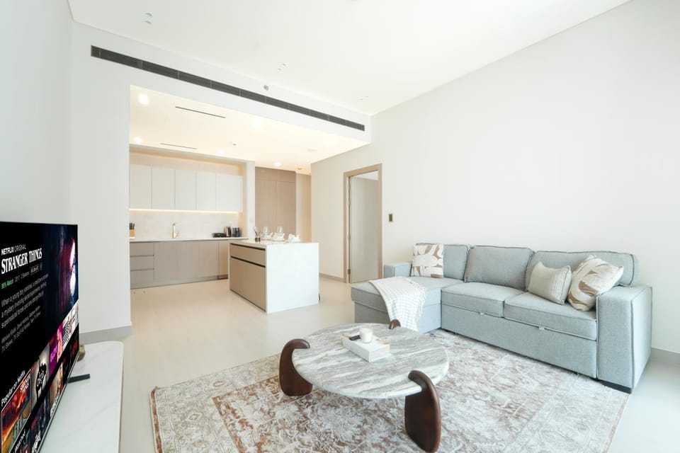 TV and multimedia, Seating area, Dining area