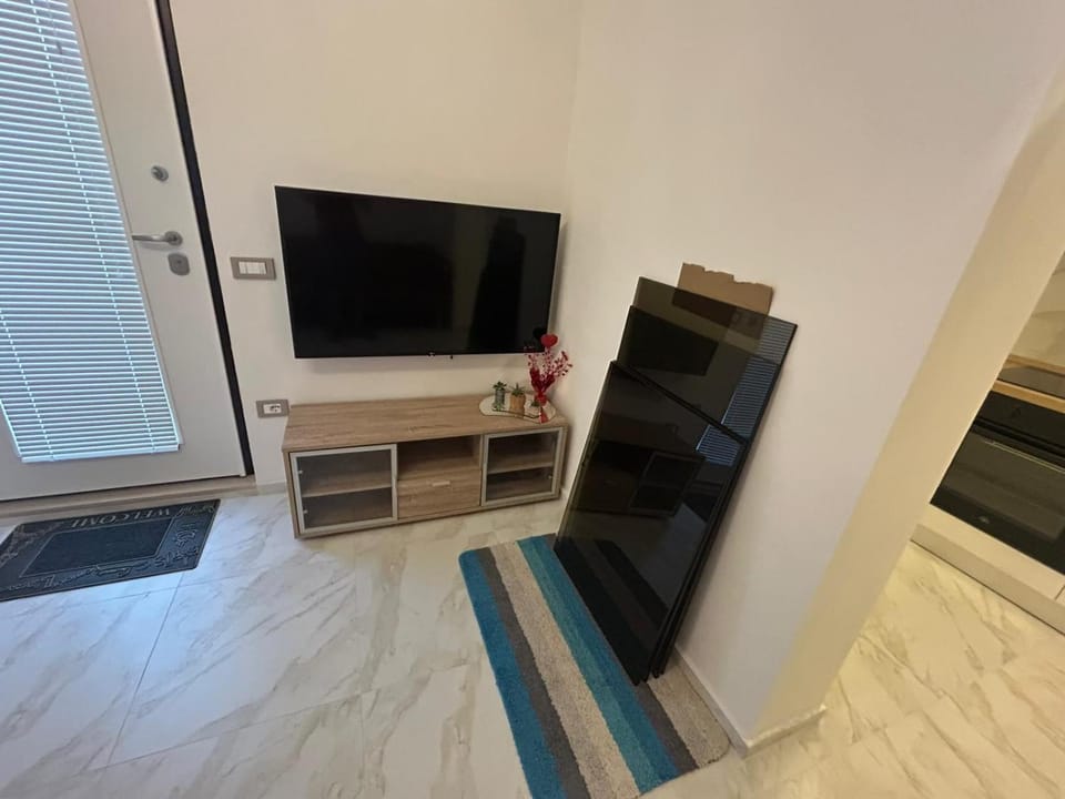 Beautiful single room in the shared apartment Vacation rental in Marche