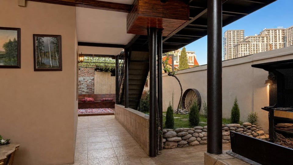 Grape yard - Guest House in Tbilisi Bed and Breakfast in Tbilisi, Georgia