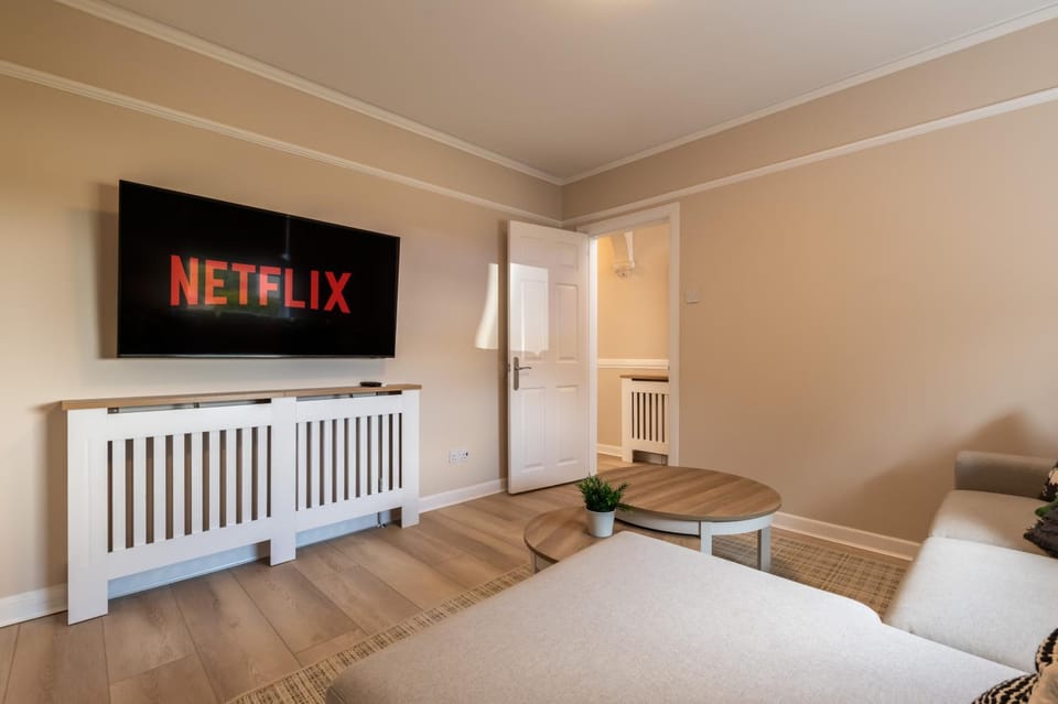 TV and multimedia, Photo of the whole room