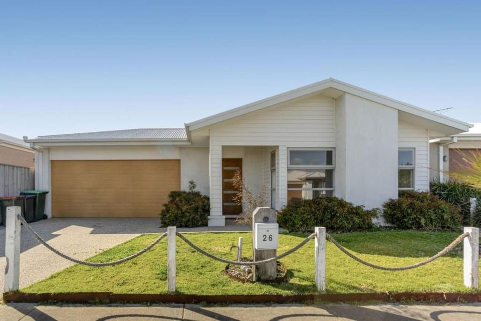 Beach & Bath - Family Getaway House in Torquay
