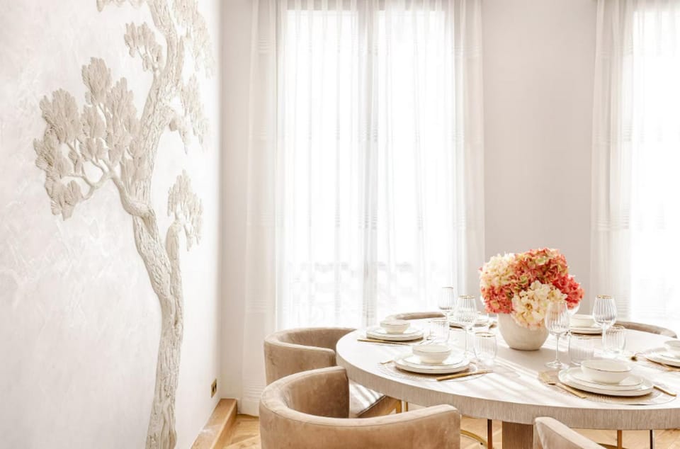 Living room, Seating area, Dining area