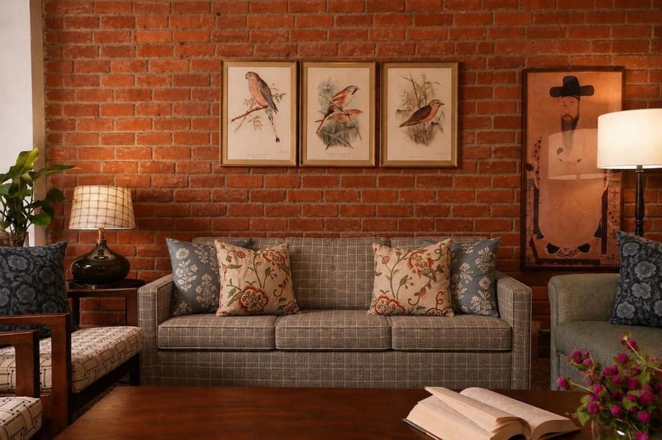 Neoshi Apartment in New Delhi