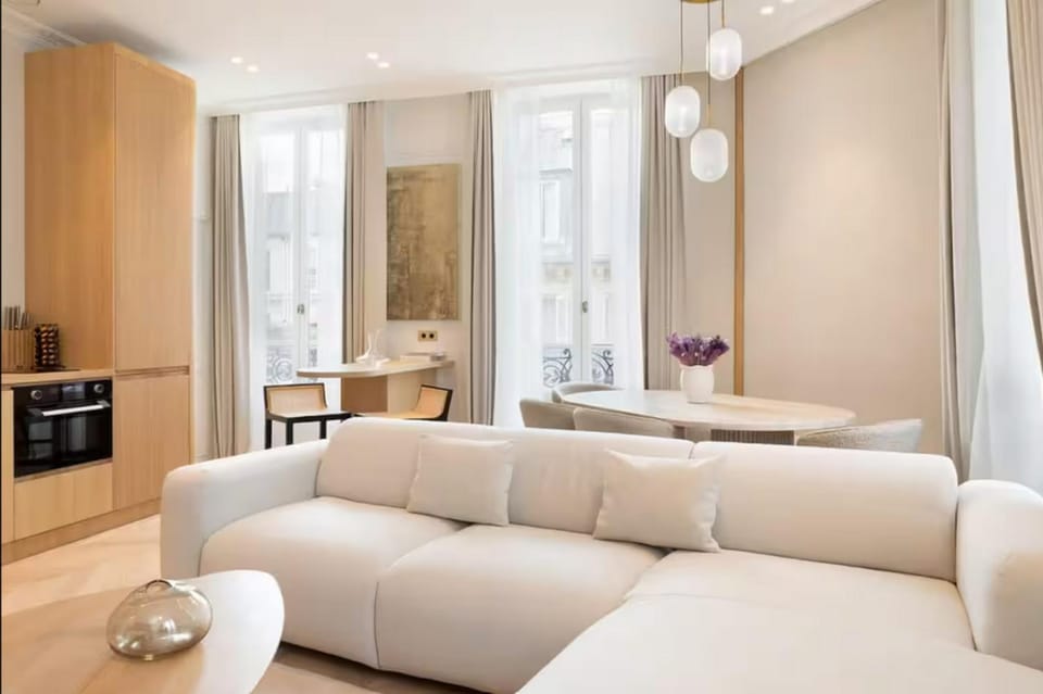 TV and multimedia, Kitchen or kitchenette, Living room, Seating area, Dining area, minibar