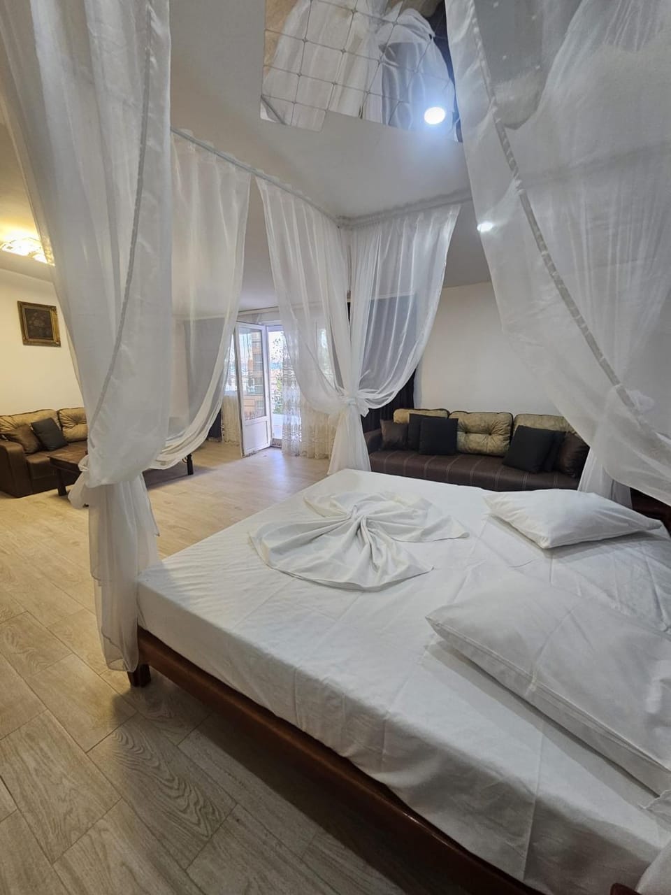 Bed, Photo of the whole room