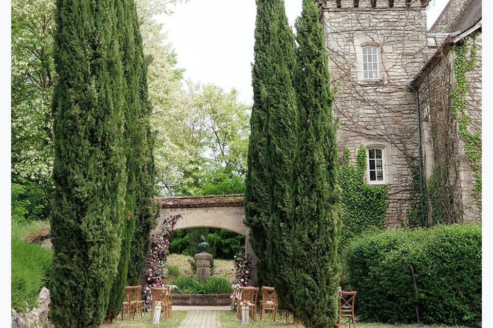 Property building, Day, Garden, Garden view