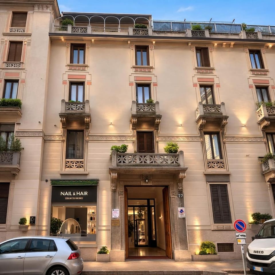Indoor Pool & SPA Luxury Apt Porta Venezia Apartment in Milan