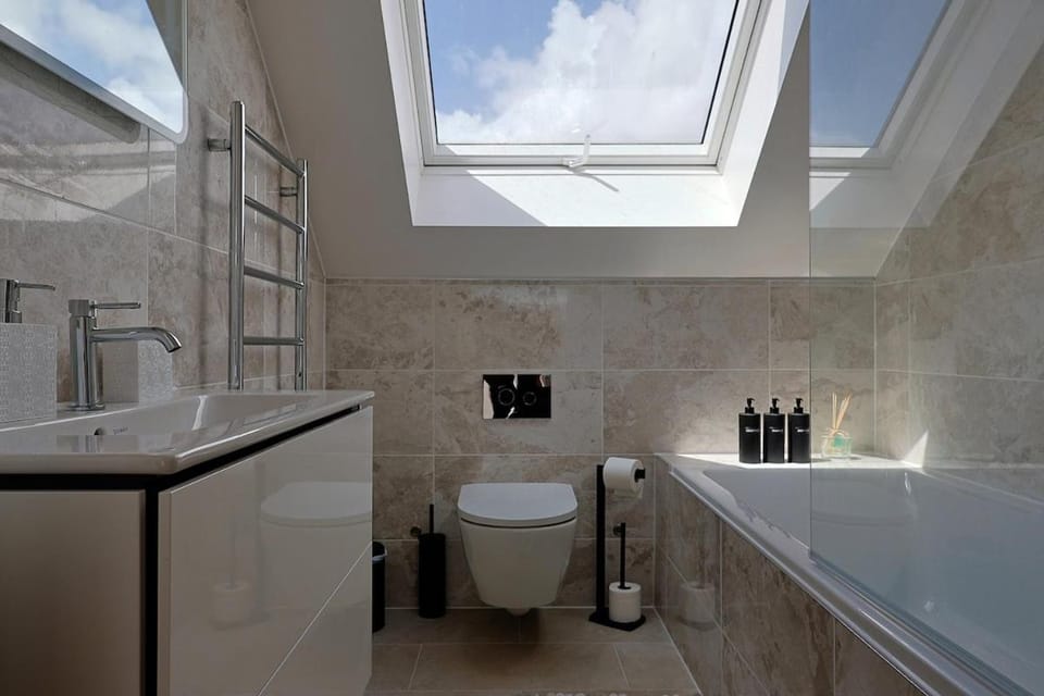 Toilet, Bathroom, Bath