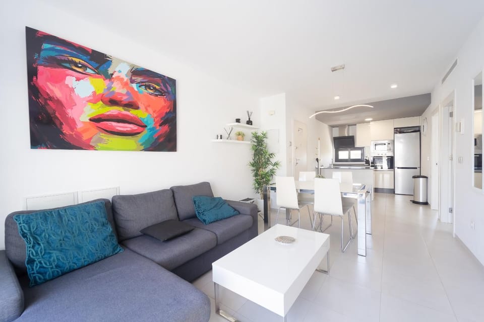 Communal lounge/ TV room, Living room