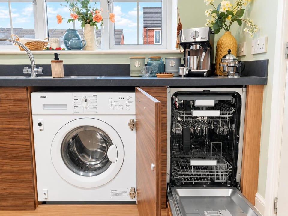 dishwasher, washing machine
