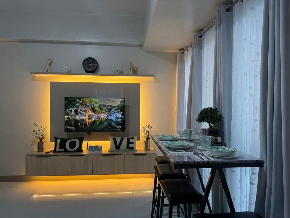 TV and multimedia, Dining area