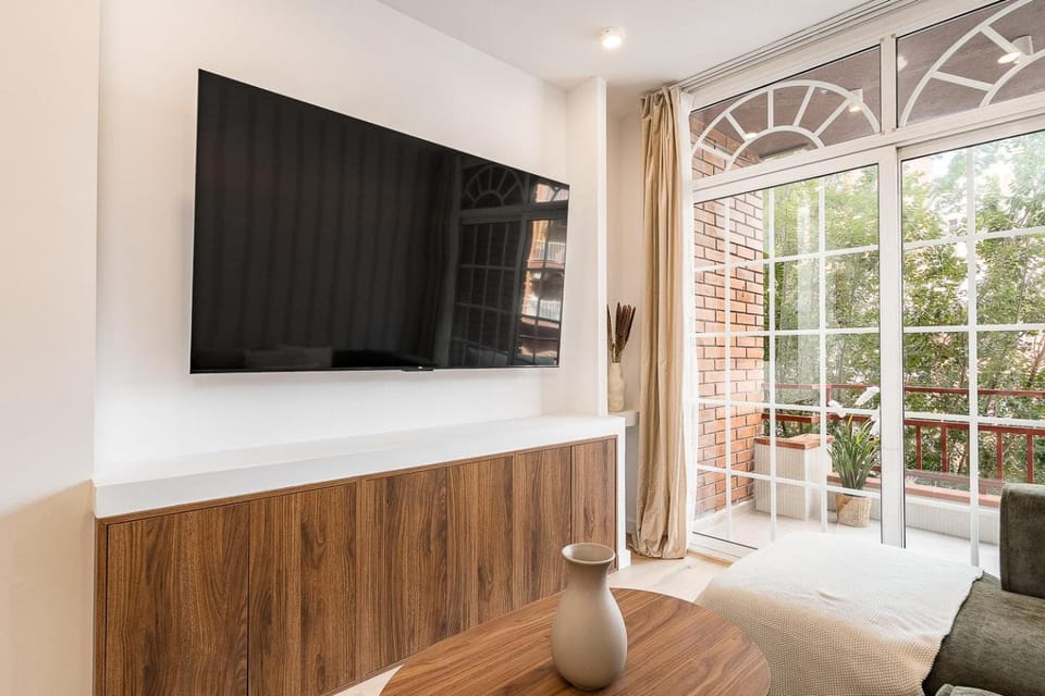 Communal lounge/ TV room, Living room