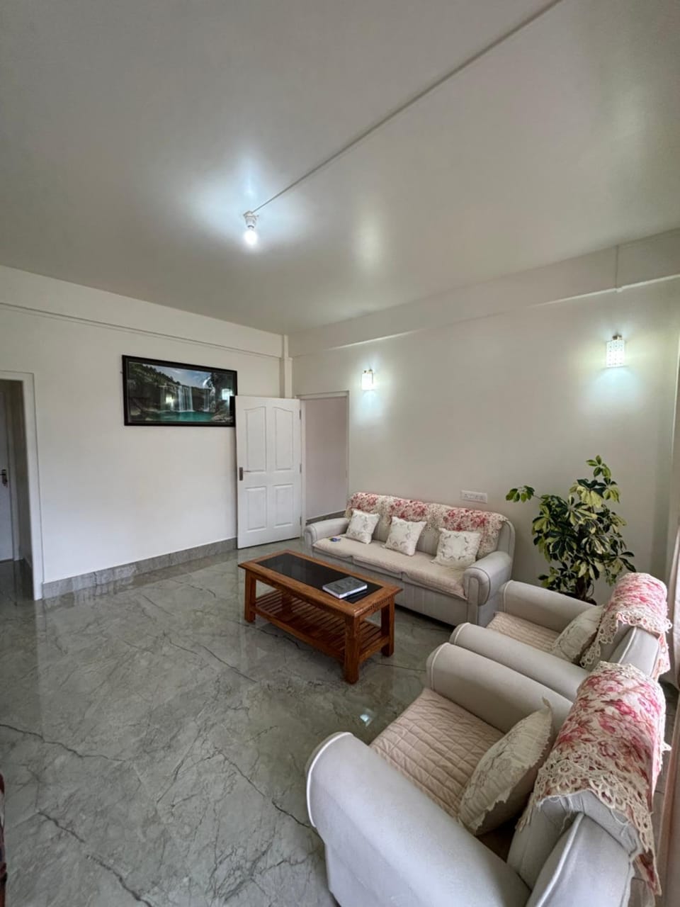 Communal lounge/ TV room, Living room, Seating area