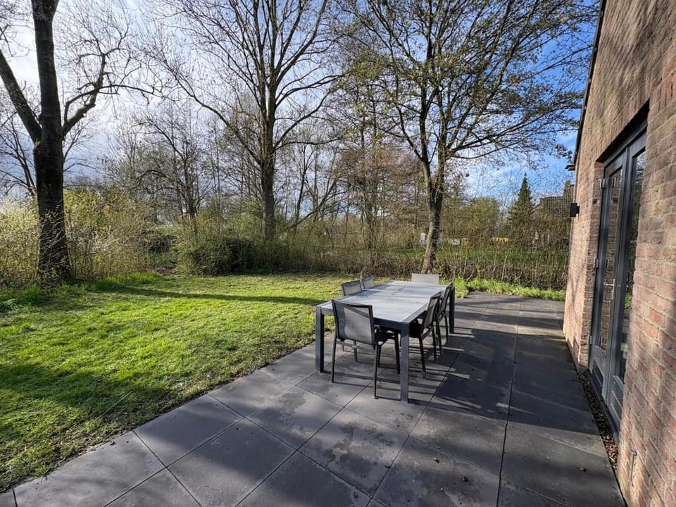 Sfeervolle 8 persoons vakantievilla met tuin en privacy in Ewijk! House in Gelderland, Netherlands