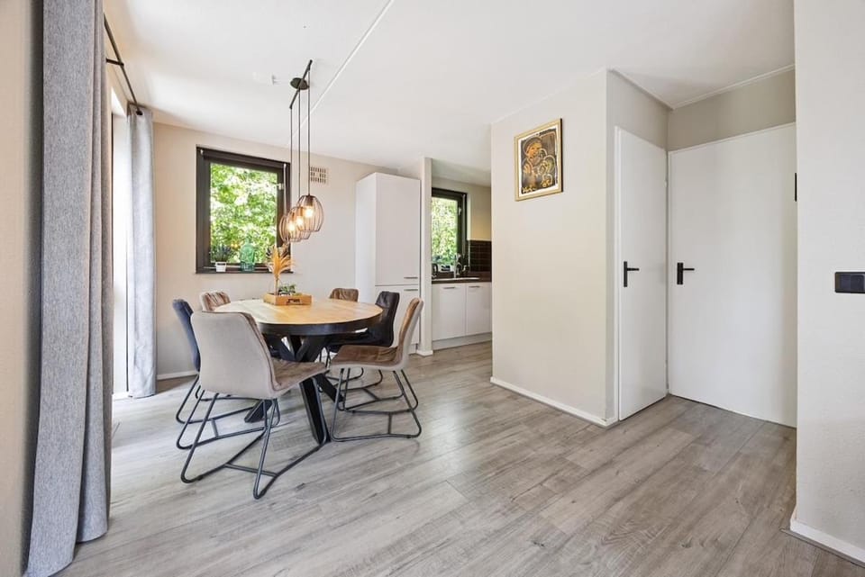 Sfeervolle 8 persoons vakantievilla met tuin en privacy in Ewijk! House in Gelderland, Netherlands