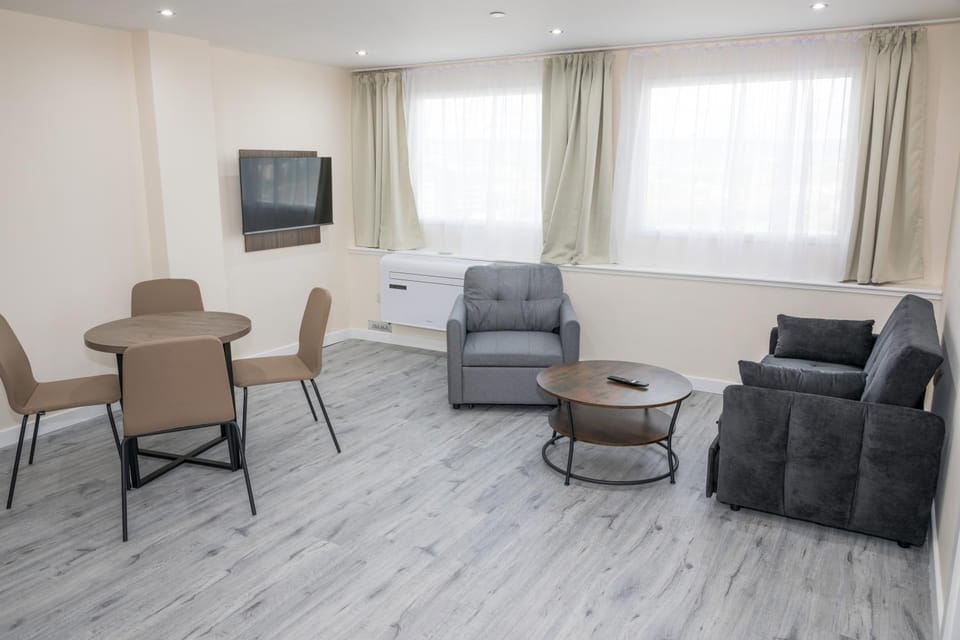 Livin' Serviced Apartments - Clarence House Newport Apartment hotel in Newport
