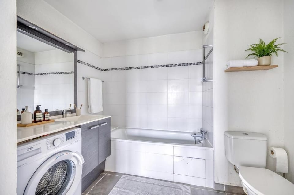 Toilet, Bath, washing machine