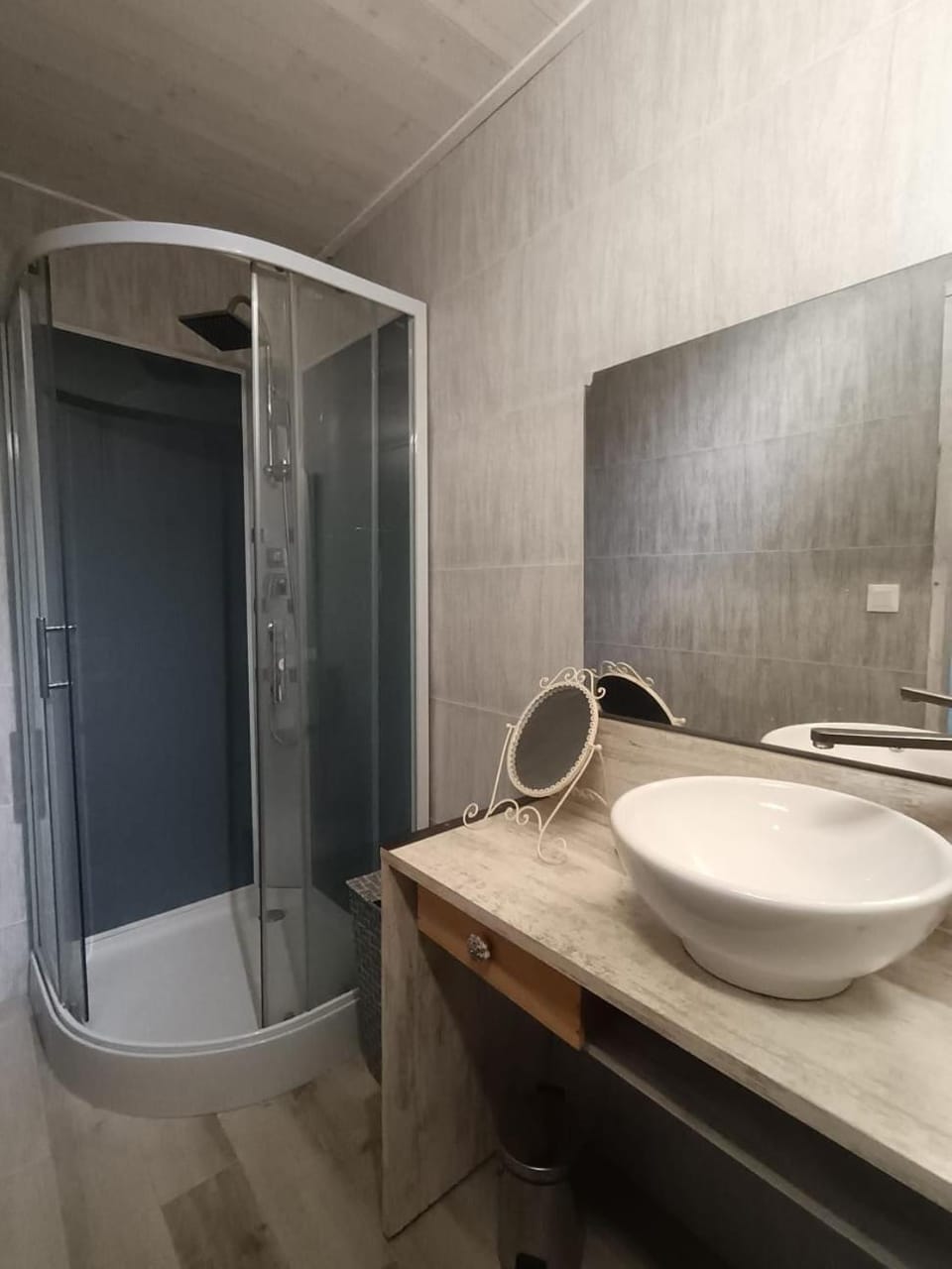 Chambre double Vacation rental in Nouvelle-Aquitaine