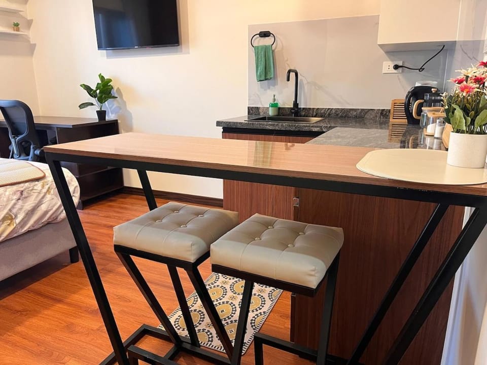 Luxury Apartment - City Views, Gym, Work & Mall Apartment in La Paz